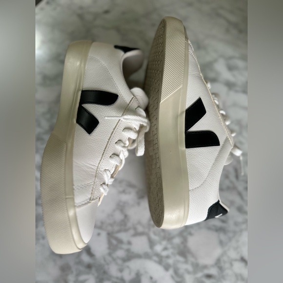 VEJA Campo Women’s Sneakers EU size 37.5/US size 6.5/ Extra White//Black - Picture 9 of 11